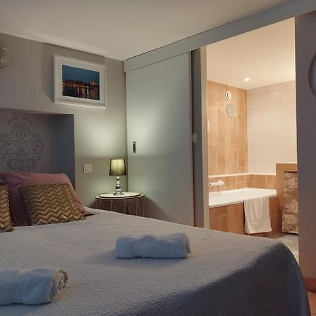 Entre Vignes Et Dentelles Hotel Courthezon Ngoại thất bức ảnh