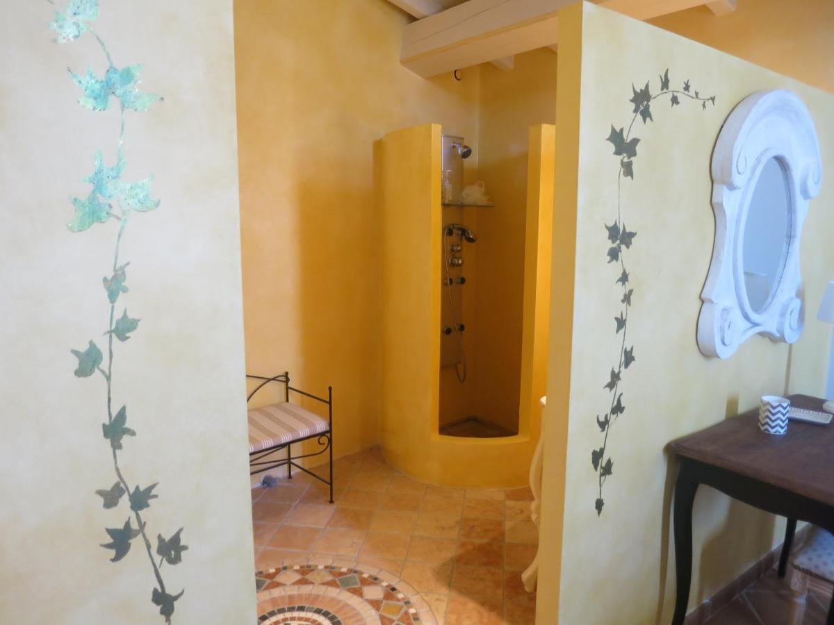 Entre Vignes Et Dentelles Hotel Courthezon Ngoại thất bức ảnh