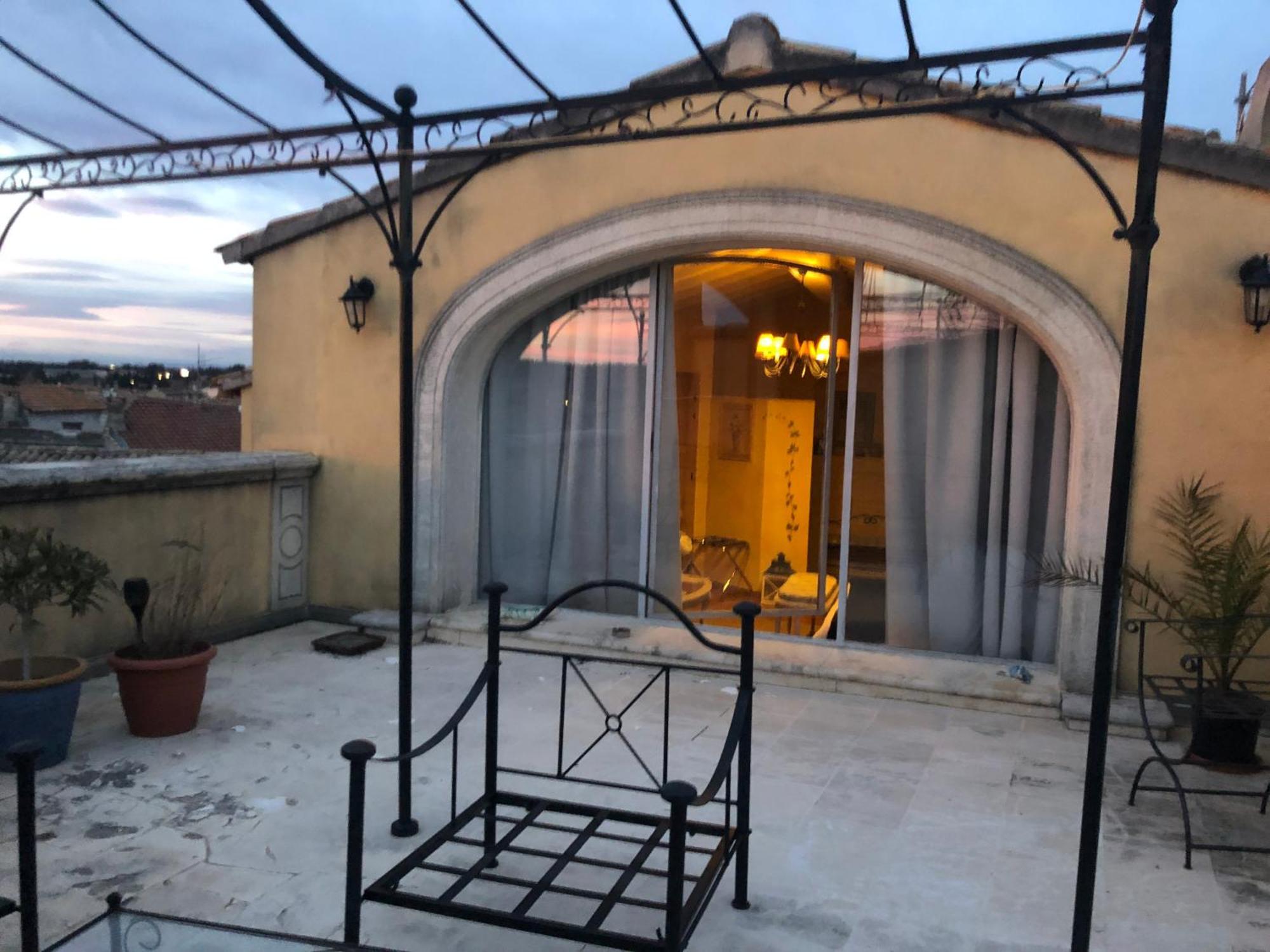 Entre Vignes Et Dentelles Hotel Courthezon Ngoại thất bức ảnh