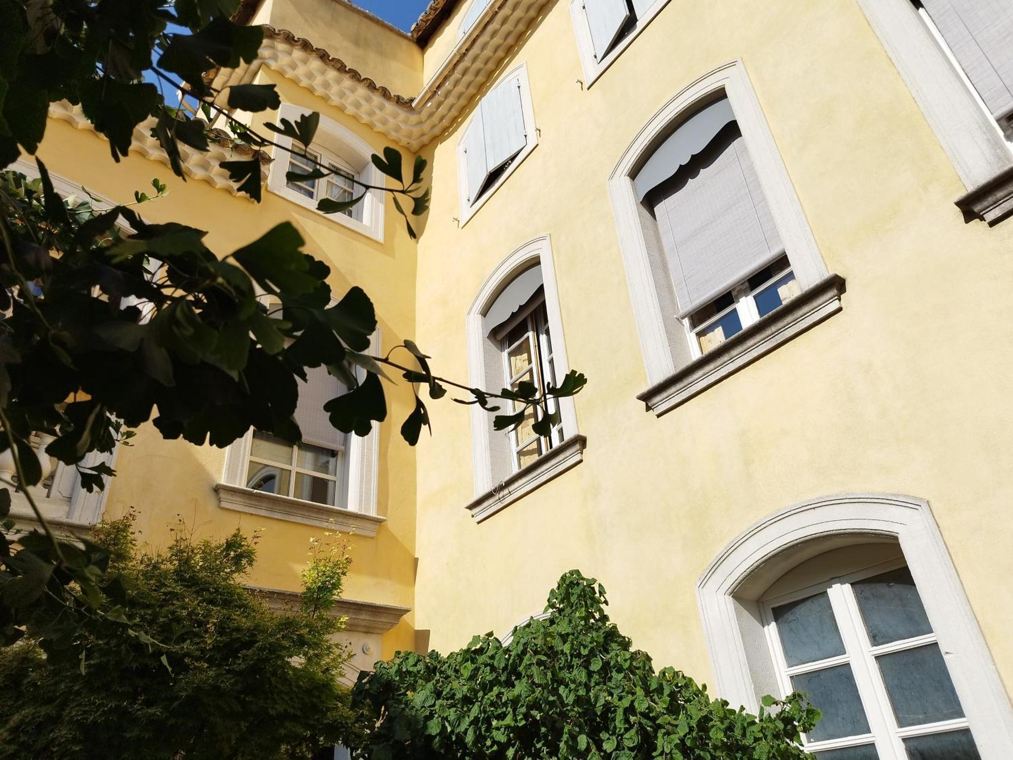 Entre Vignes Et Dentelles Hotel Courthezon Ngoại thất bức ảnh