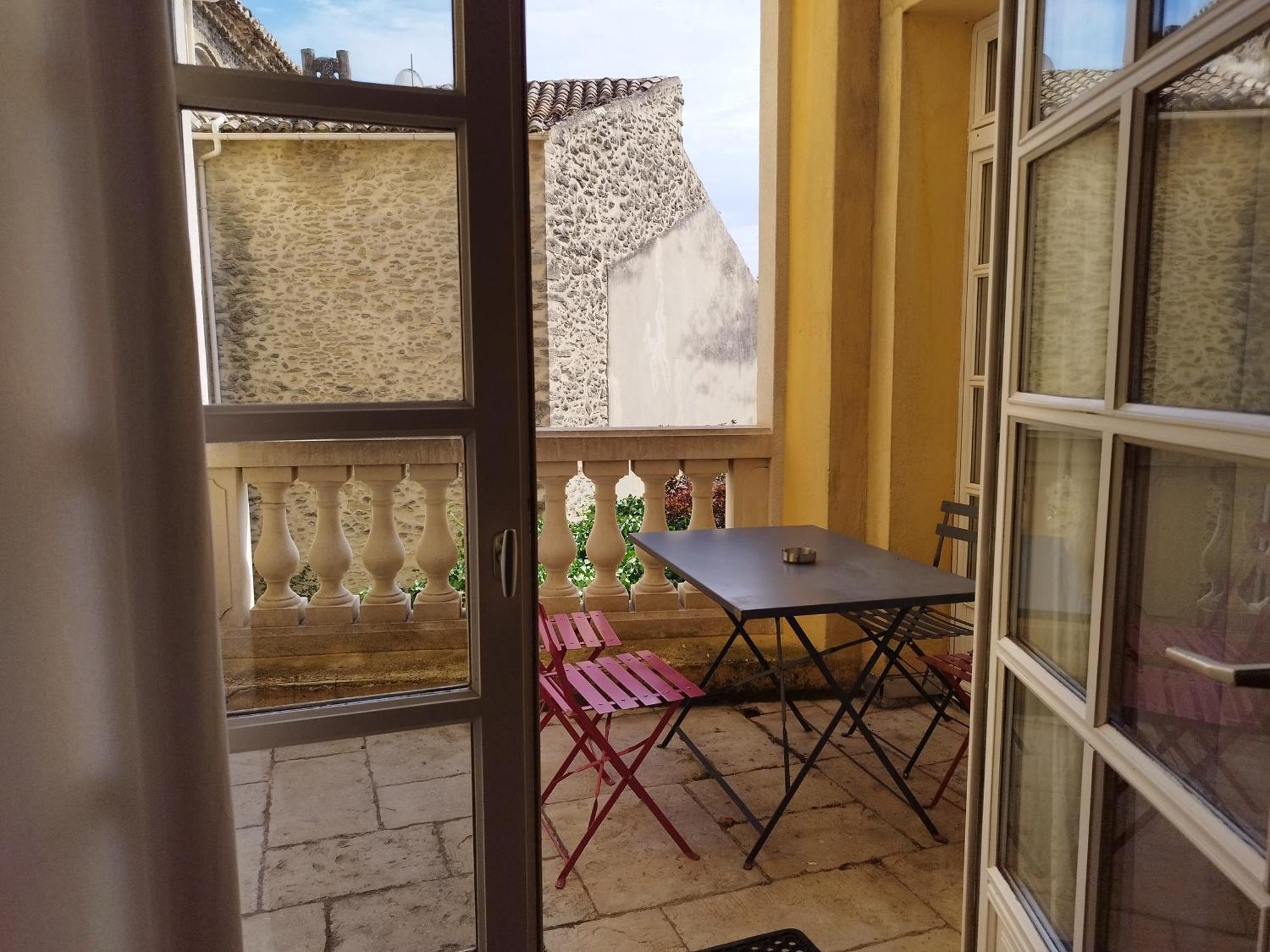 Entre Vignes Et Dentelles Hotel Courthezon Ngoại thất bức ảnh