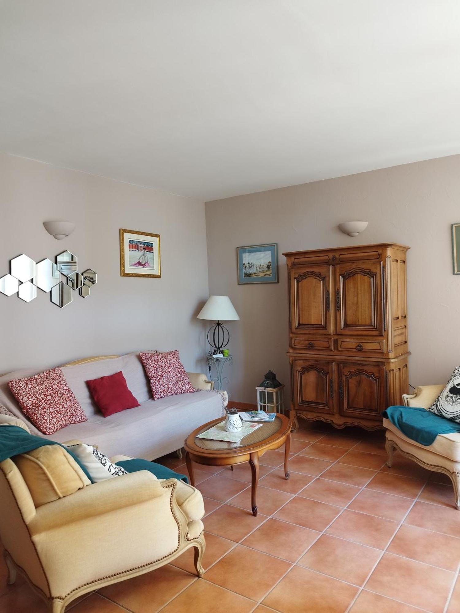 Entre Vignes Et Dentelles Hotel Courthezon Ngoại thất bức ảnh